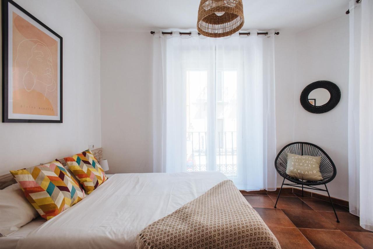 Homeyseville- Bright Apartment At Santa Cruz 6 Pax, Parking Optional Exterior foto